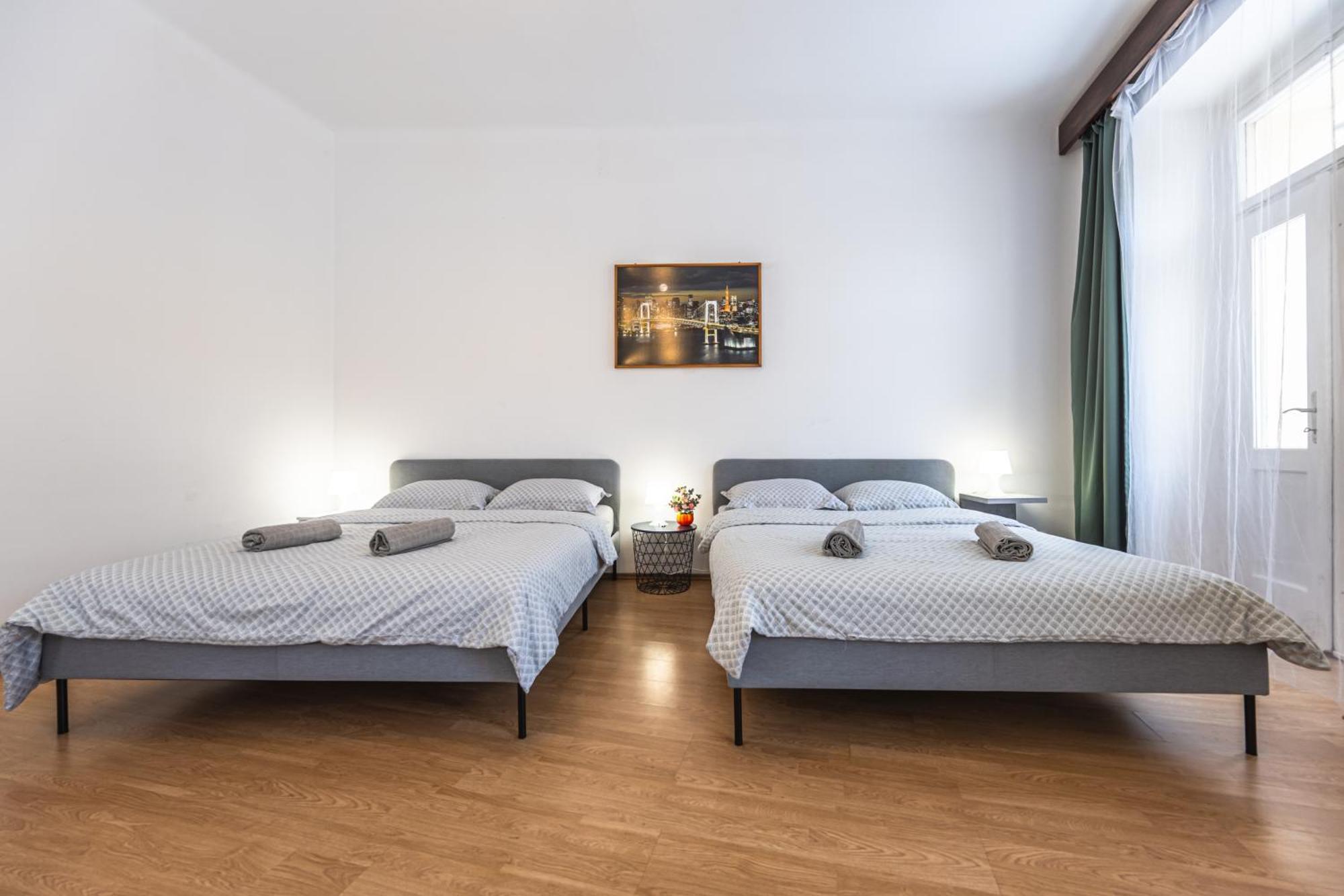 Wenceslas Square 2 Bedroom Apartment Прага Екстер'єр фото